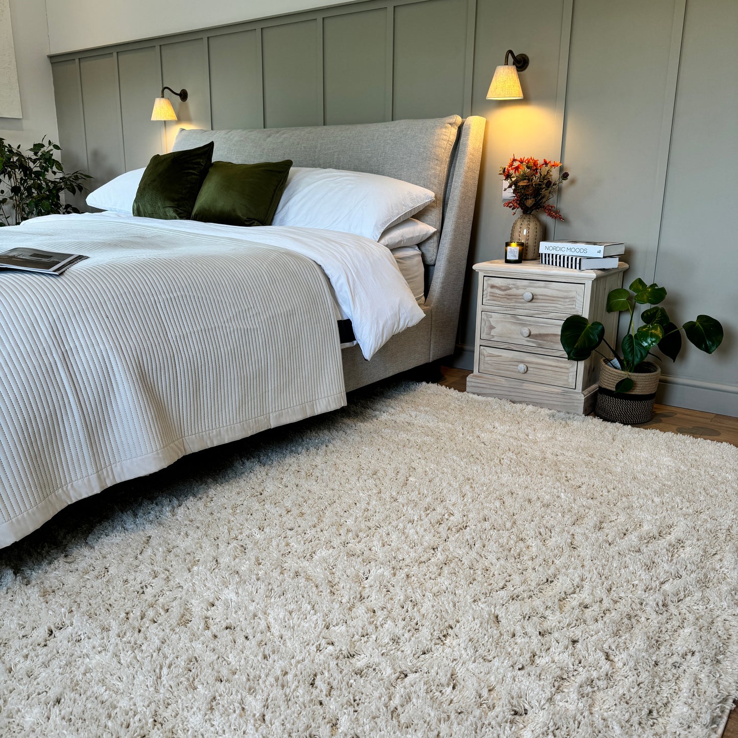 Super Soft Luxury Cream White Shaggy Rug