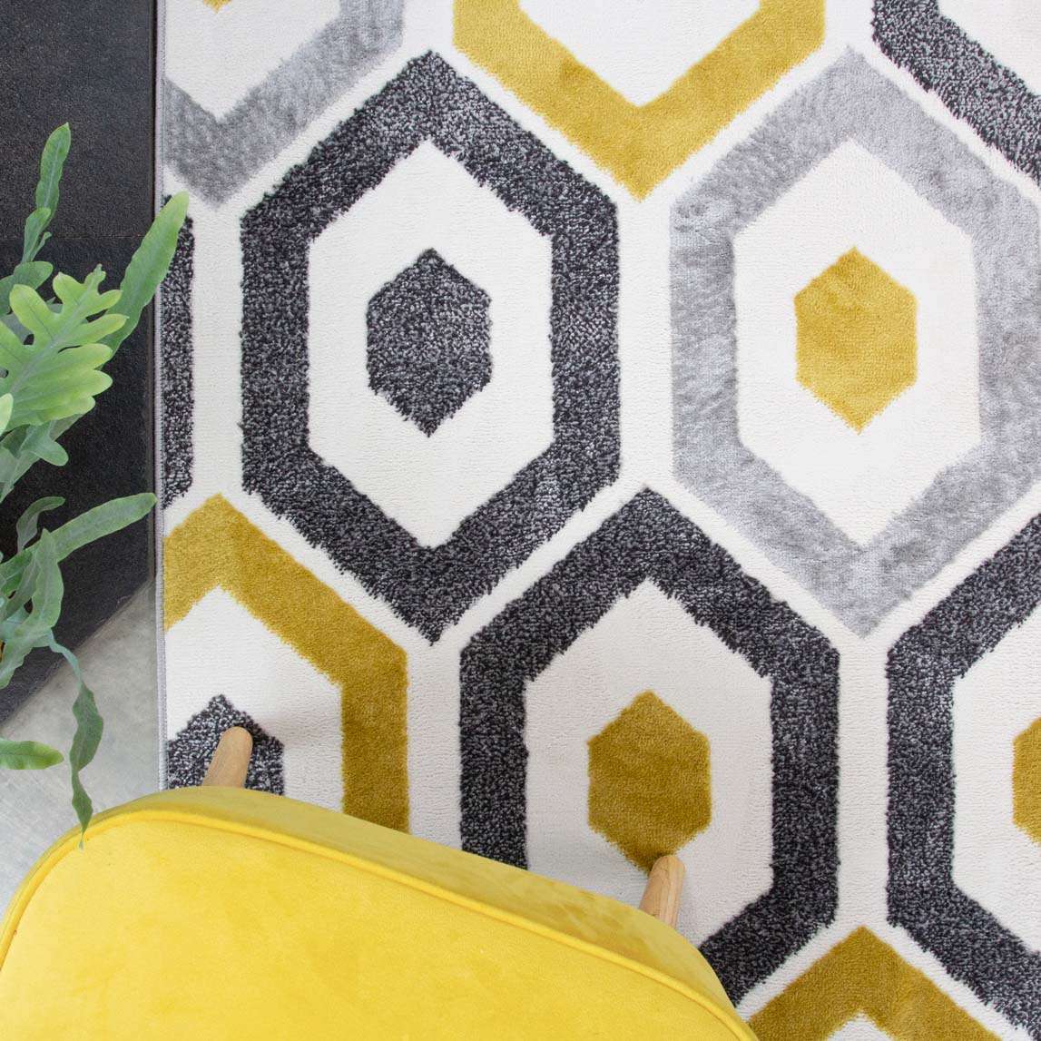 Yellow Geometric Honeycomb Runner Rug