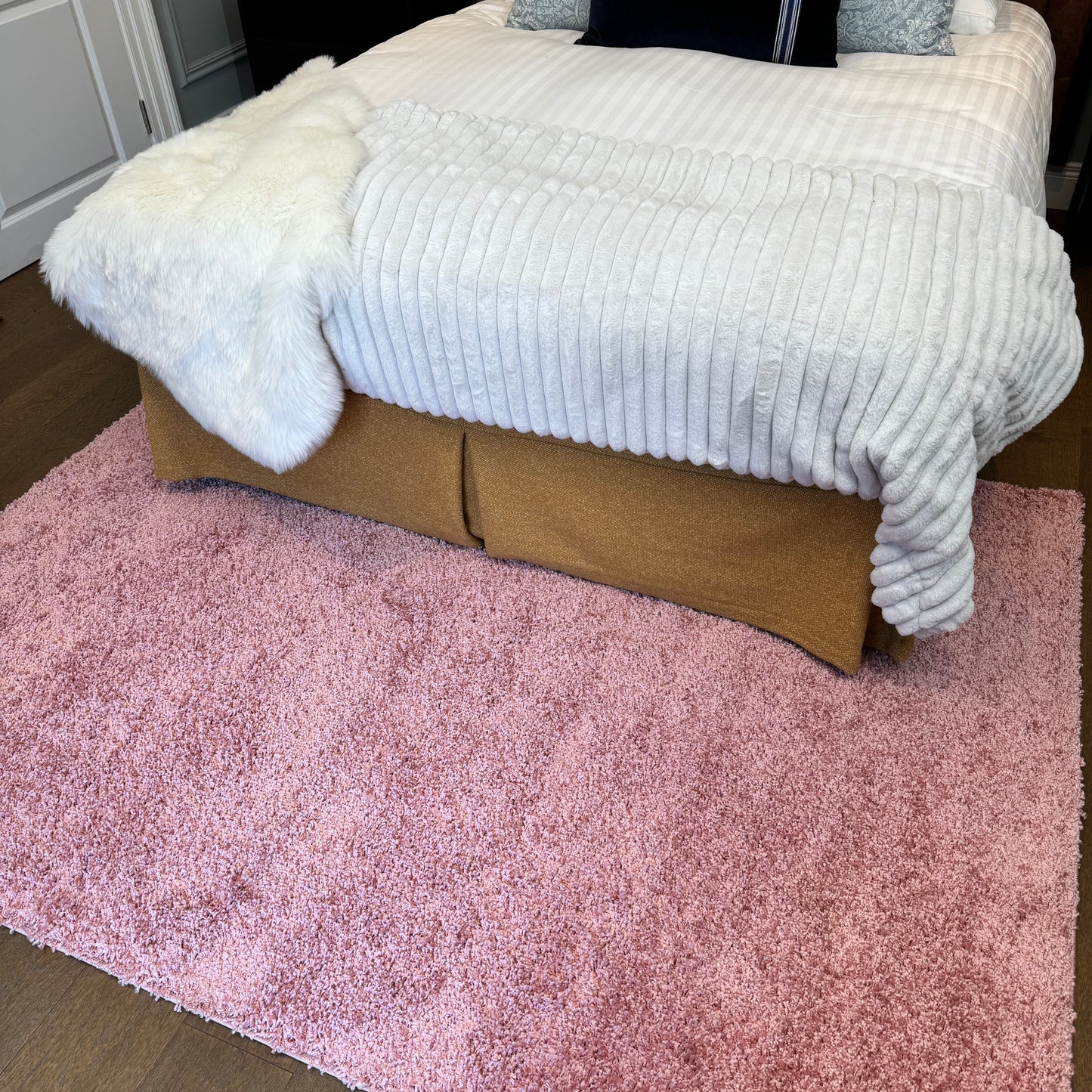 Blush Pink Shaggy Rug