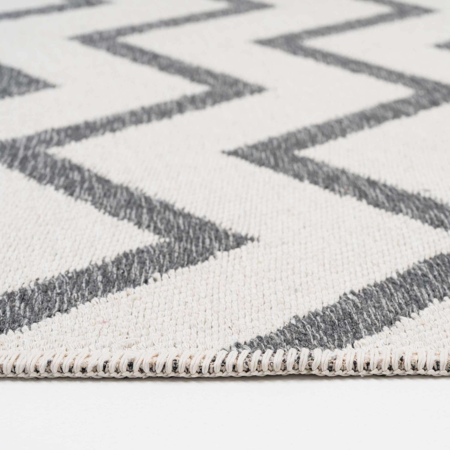 Reversible Cotton Cream Chevron Rug