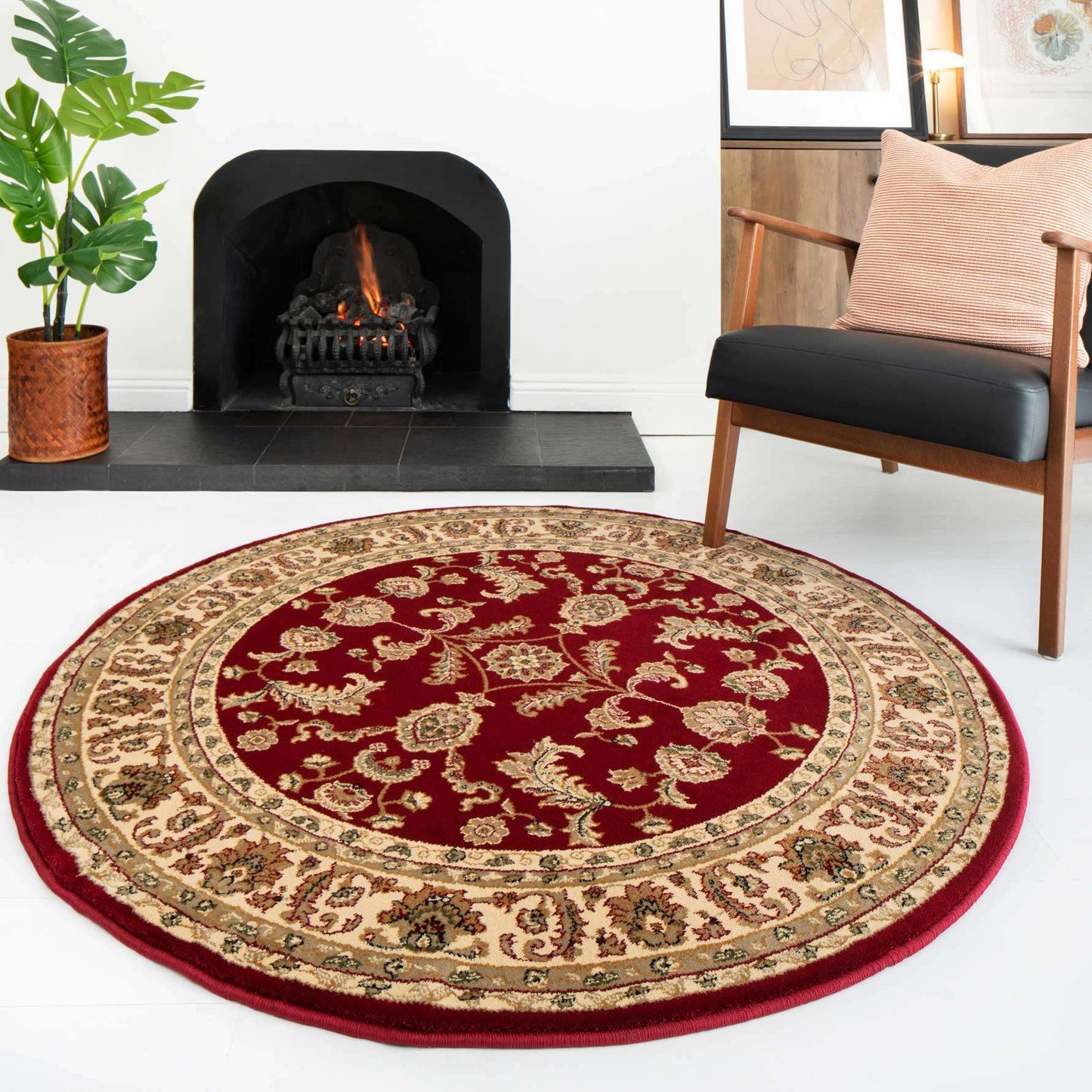 Traditional Red Motif Bordered Rug