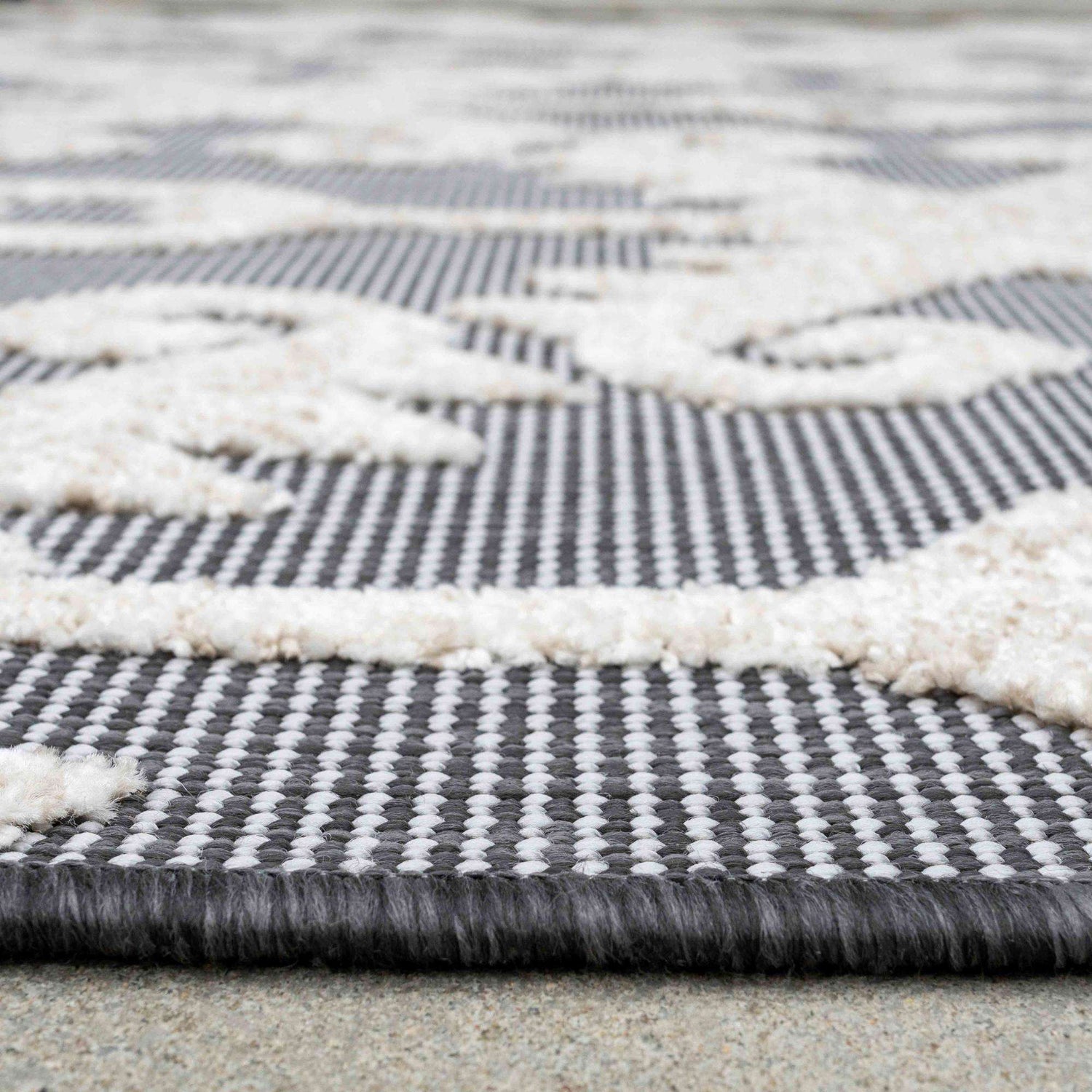 Soft Grey Elegant Trellis Weatherproof Outdoor Runner Rug