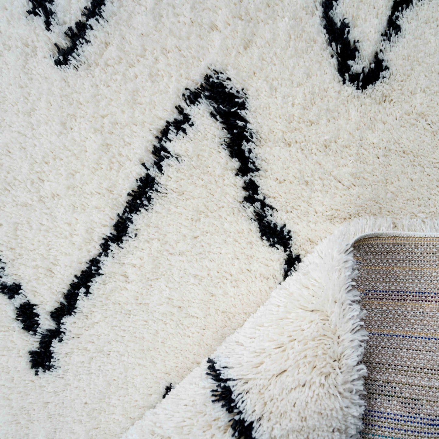 Soft Berber Moroccan Chevron Shaggy Bedroom Rug - Nivala