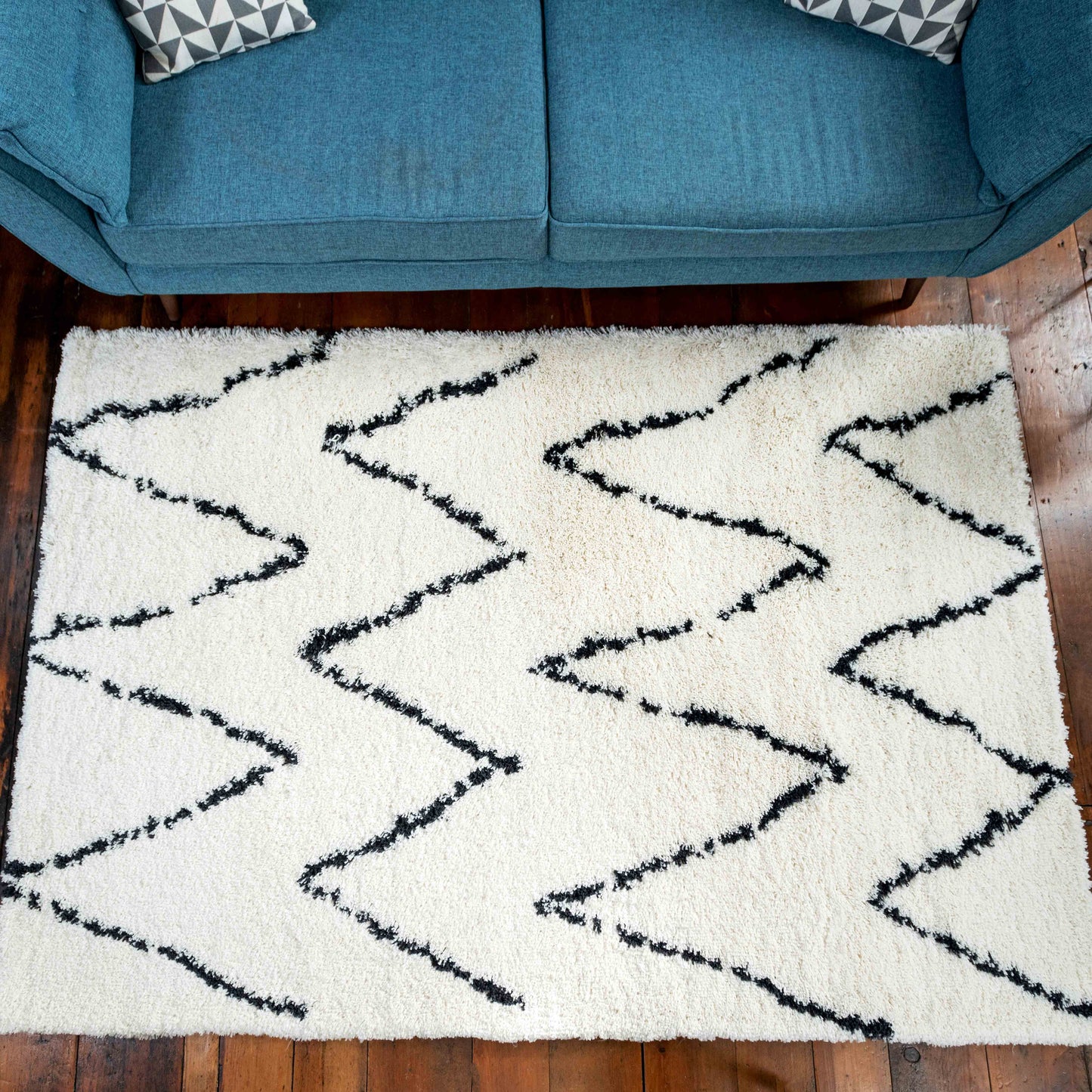 Soft Berber Moroccan Chevron Shaggy Bedroom Rug - Nivala