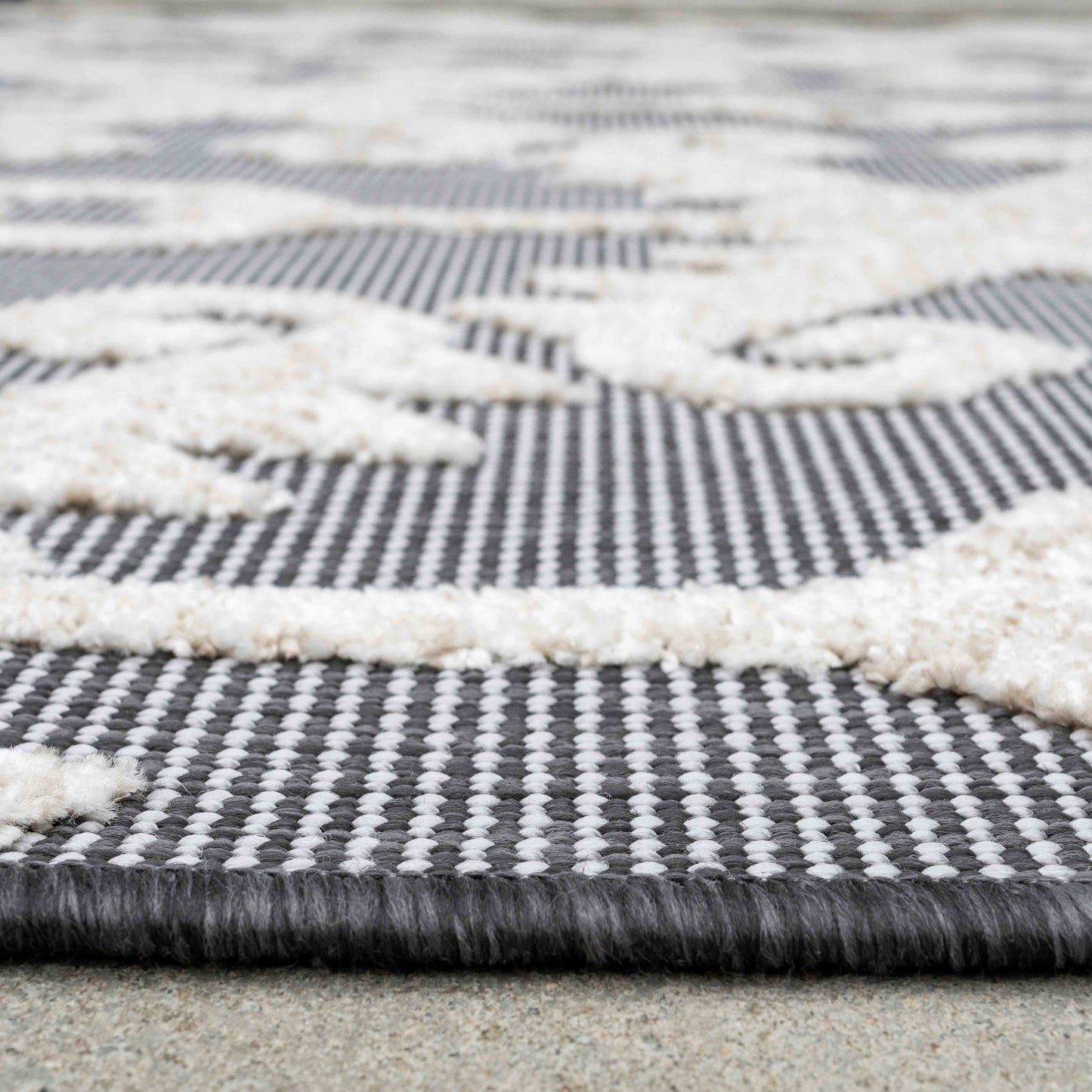 Soft Grey Trellis Weatherproof Outdoor Rug