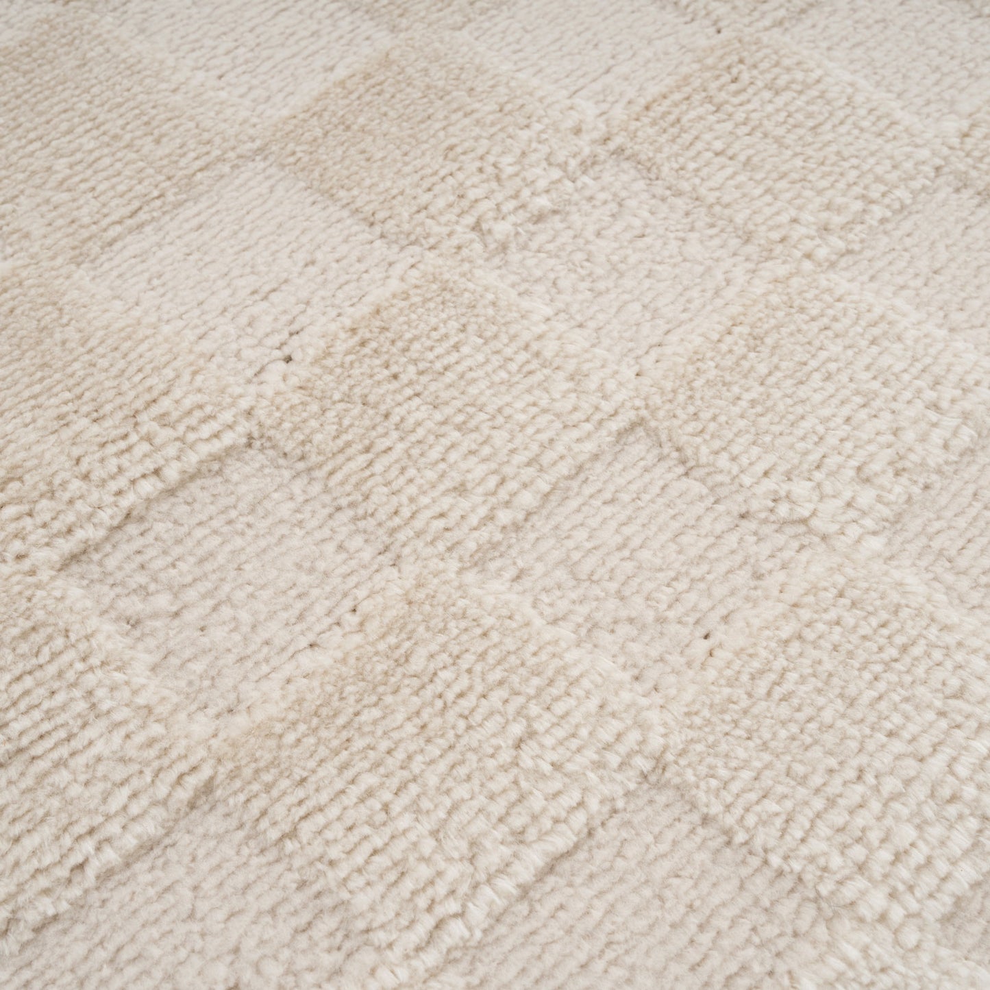 Soft Natural Retro Rug - Jovie